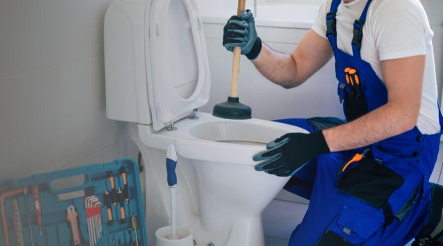 Professional septic pumping service in La Pryor, TX